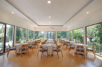 nirvana hotel resort tetebatu