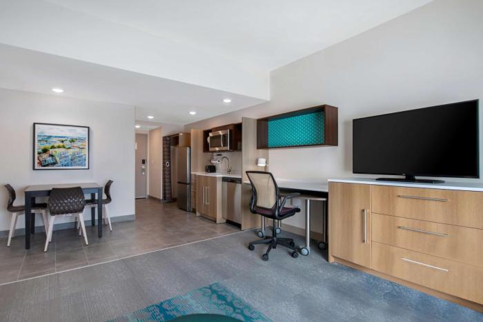 home2 suites by hilton savannah i95 north