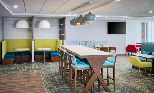 hampton inn by hilton hamilton