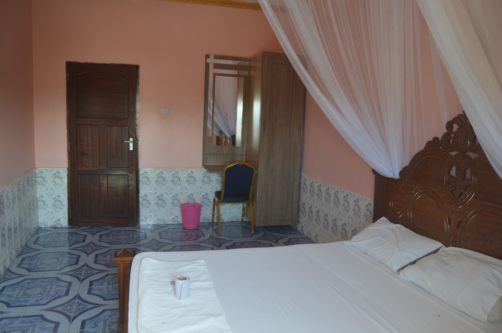 peacock court hotel kilifi