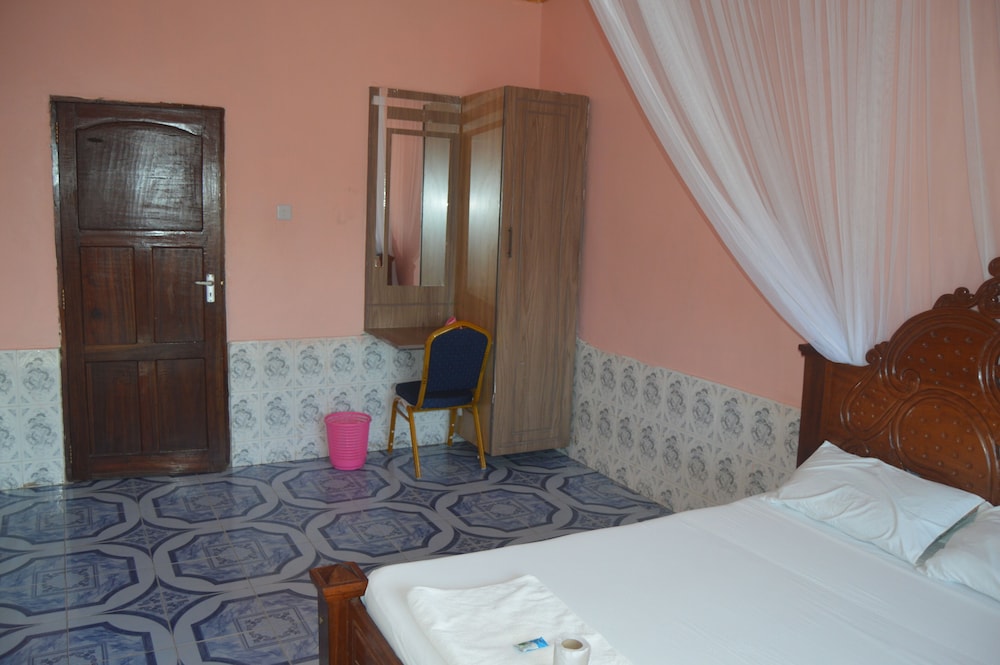 peacock court hotel kilifi