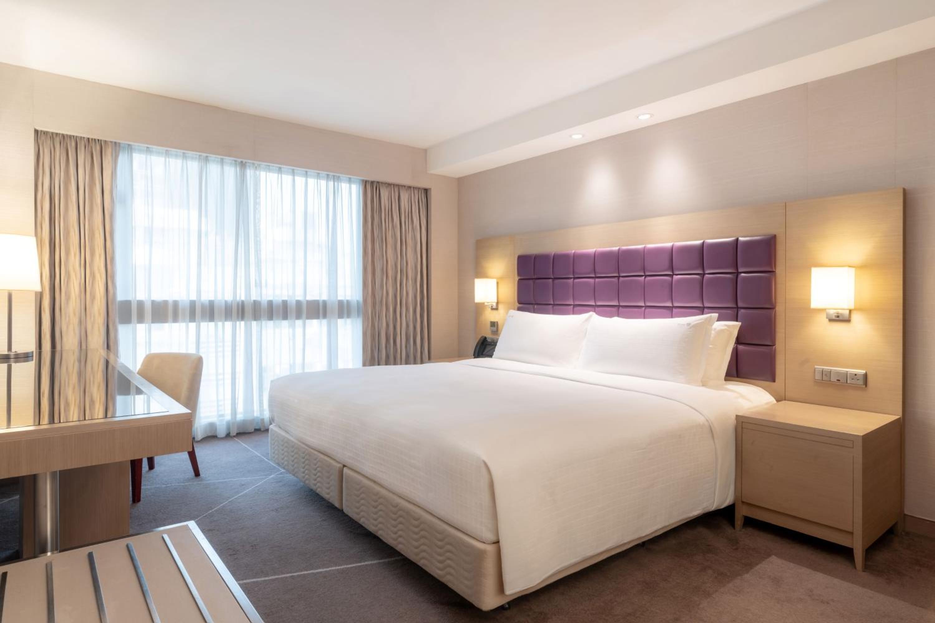 holiday inn golden mile hong kong by ihg