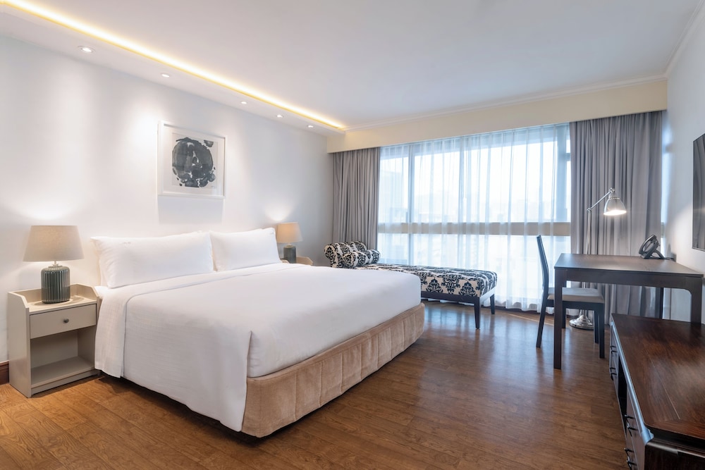 holiday inn golden mile hong kong by ihg