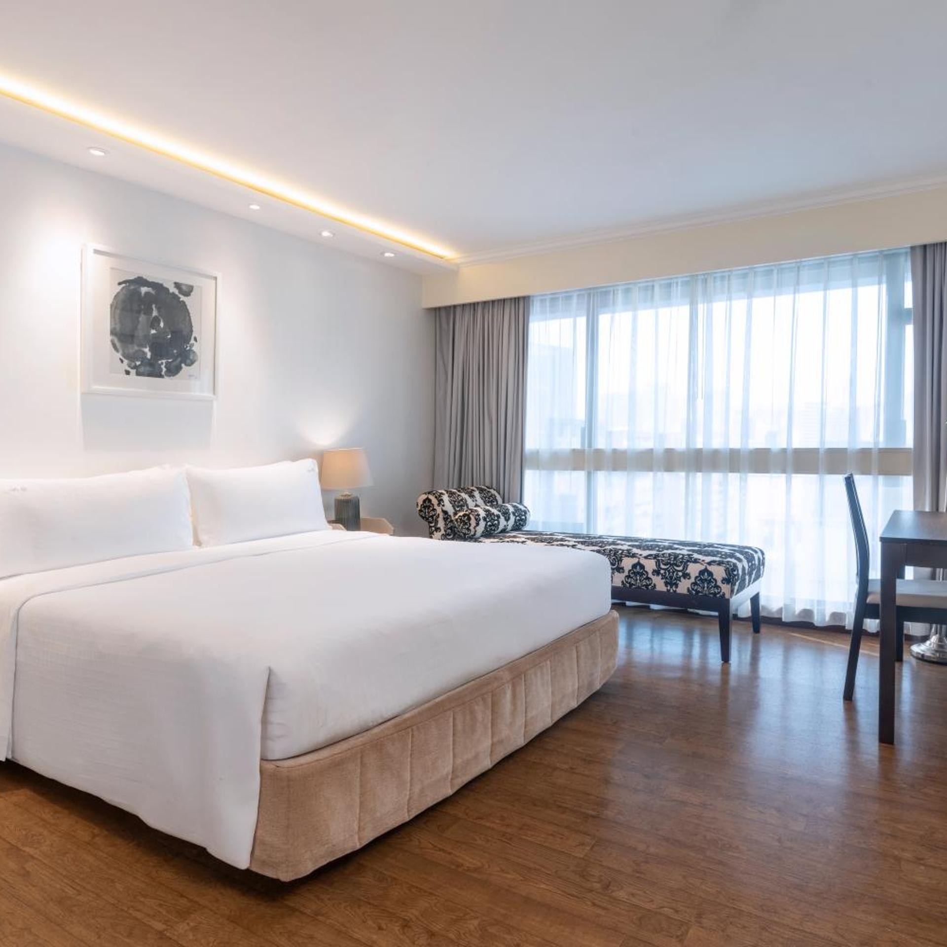 holiday inn golden mile hong kong by ihg