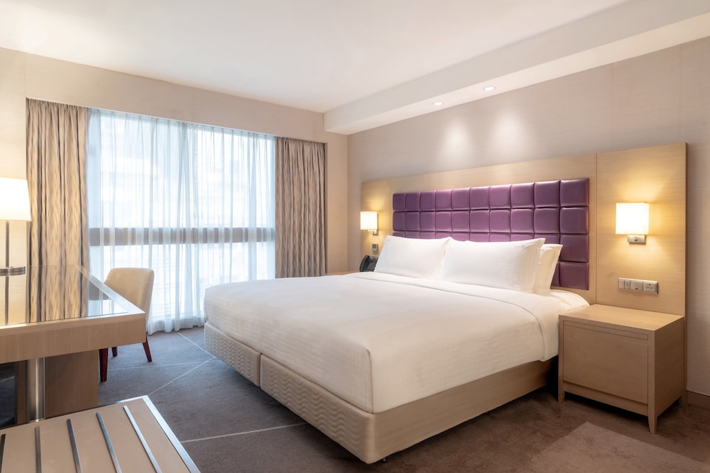 holiday inn golden mile hong kong by ihg