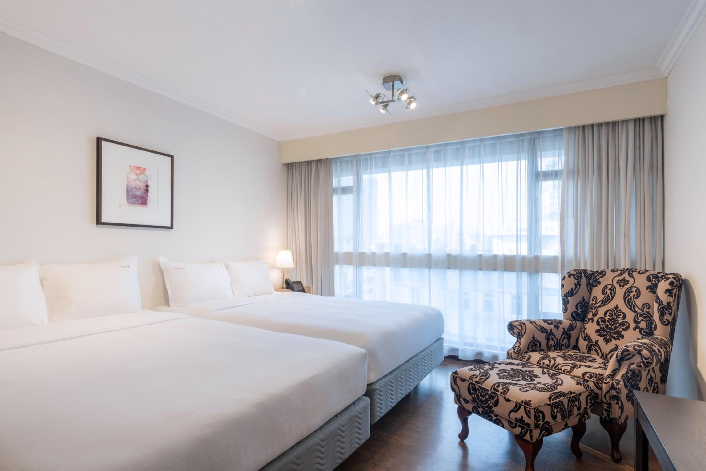 holiday inn golden mile hong kong by ihg