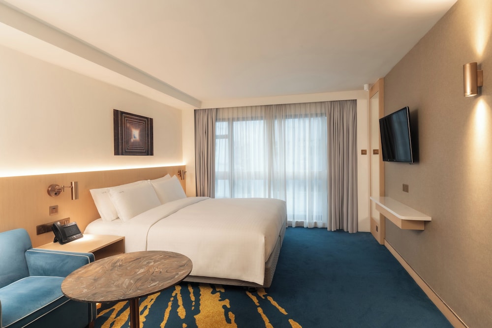 holiday inn golden mile hong kong by ihg