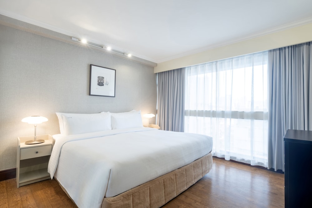 holiday inn golden mile hong kong by ihg