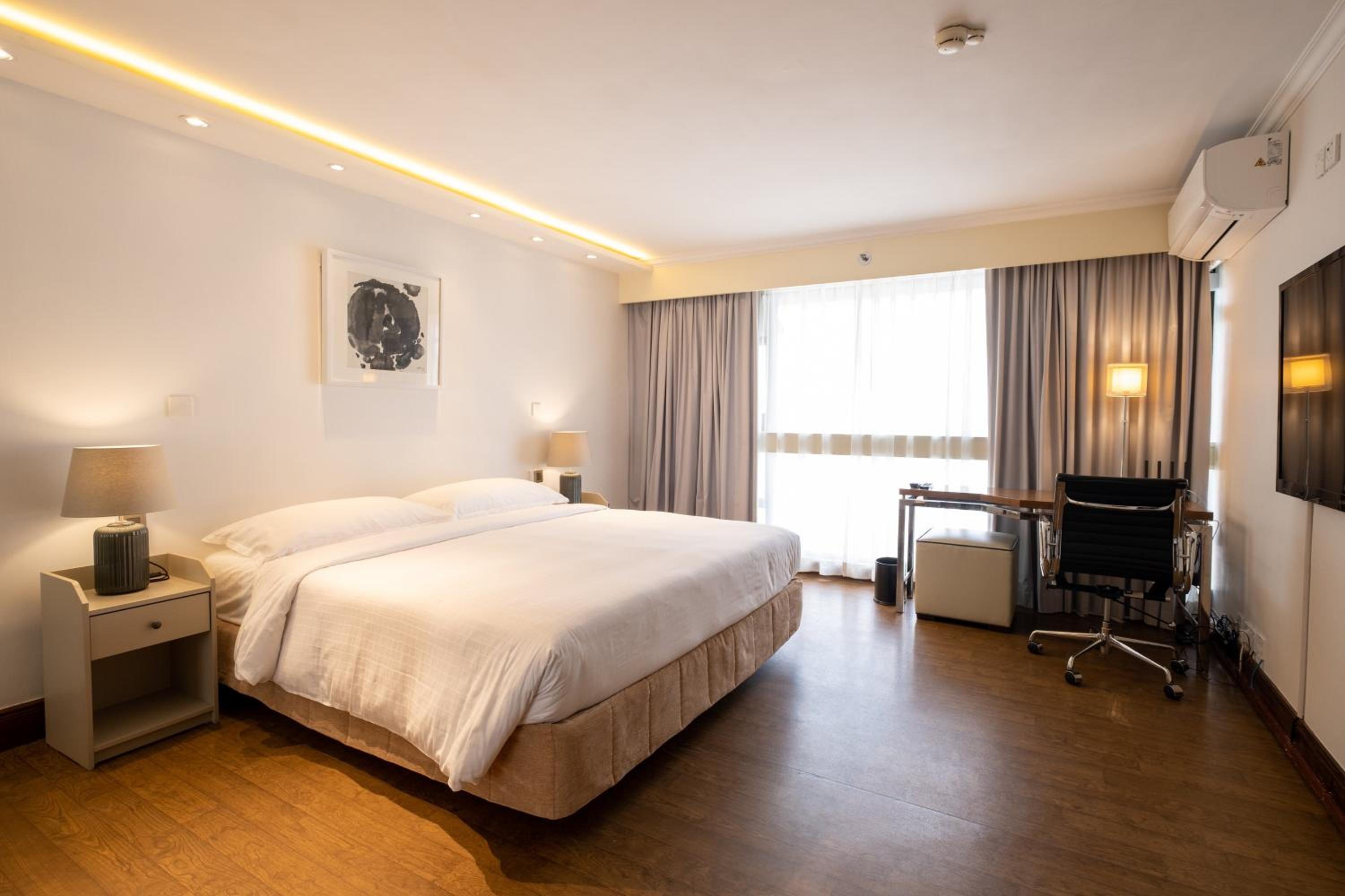 holiday inn golden mile hong kong by ihg