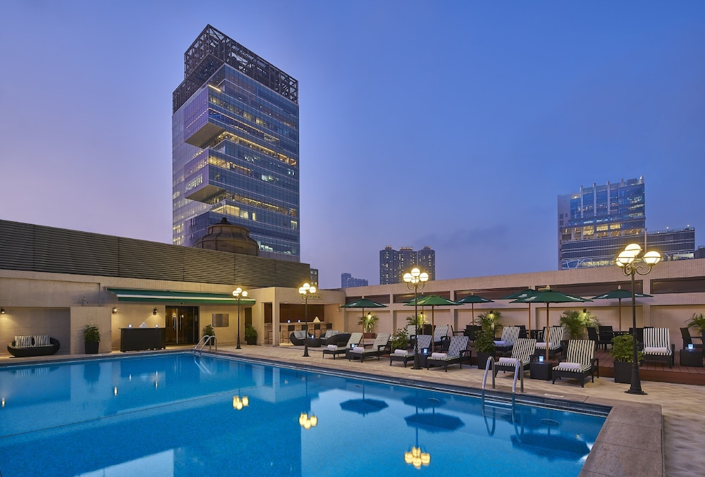 holiday inn golden mile hong kong by ihg