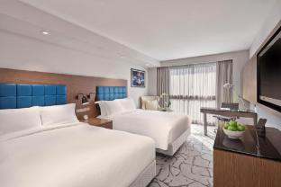 holiday inn golden mile hong kong by ihg