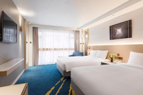holiday inn golden mile hong kong by ihg
