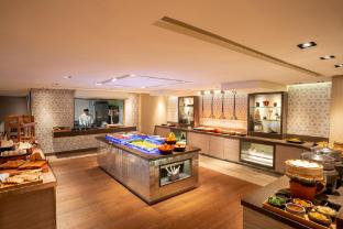 holiday inn golden mile hong kong by ihg