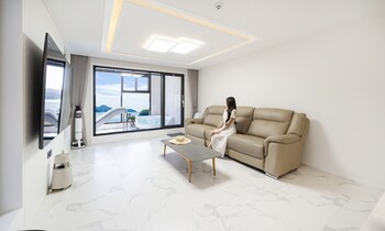 baekya pool villa and kids