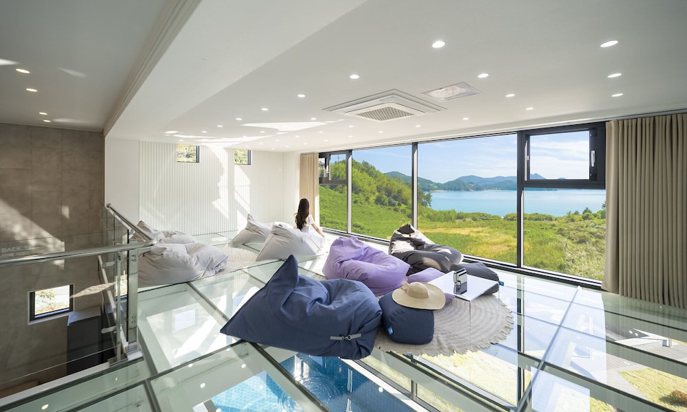 baekya pool villa and kids