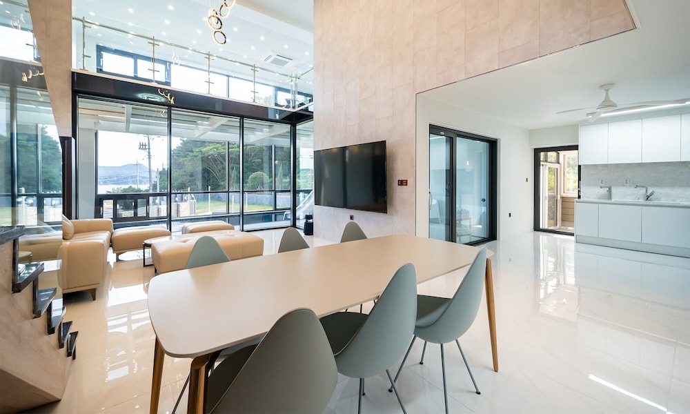 baekya pool villa and kids