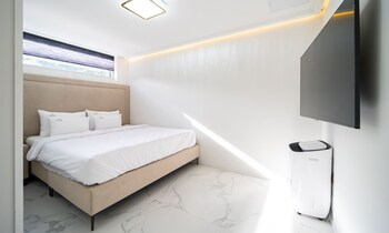 baekya pool villa and kids