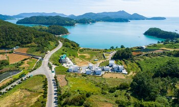 baekya pool villa and kids