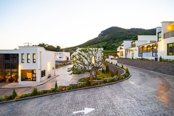 baekya pool villa and kids
