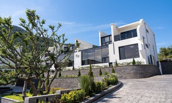 baekya pool villa and kids