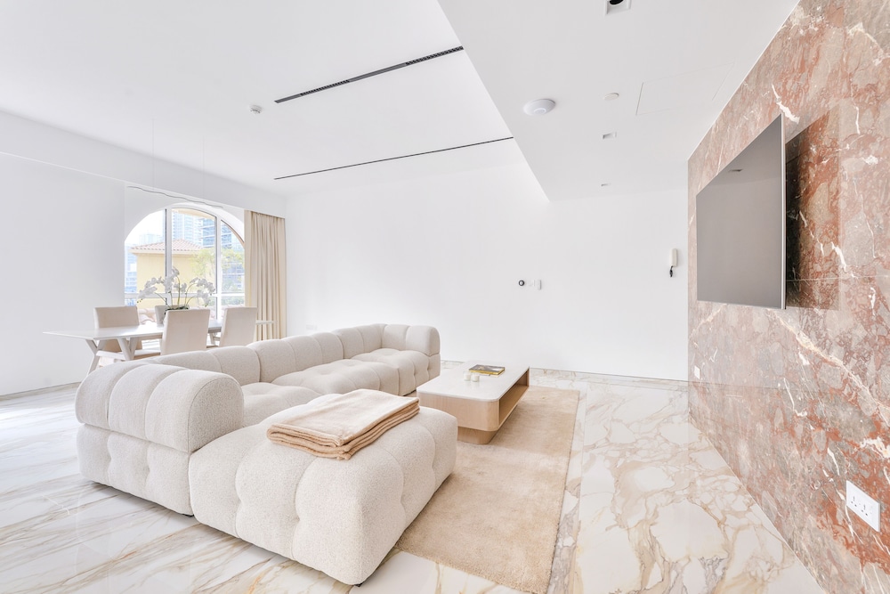 stunning 1br in bahar near jbr beach
