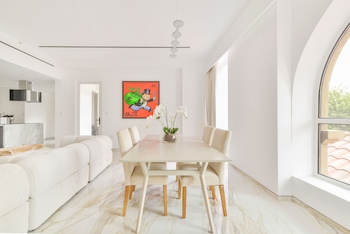 stunning 1br in bahar near jbr beach