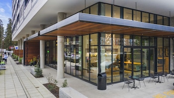 airy and open corner loft 92 walkscore