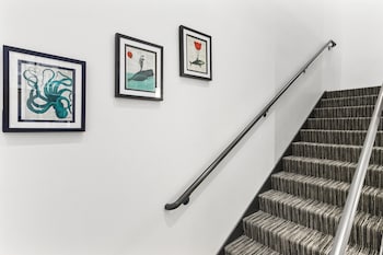 airy and open corner loft 92 walkscore