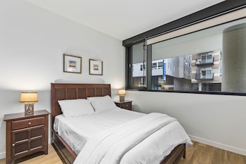 airy and open corner loft 92 walkscore