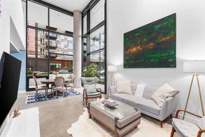 airy and open corner loft 92 walkscore