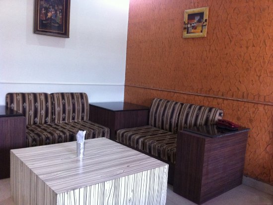 Hotel Mukund Palace,Mathura>>Agra,3 star