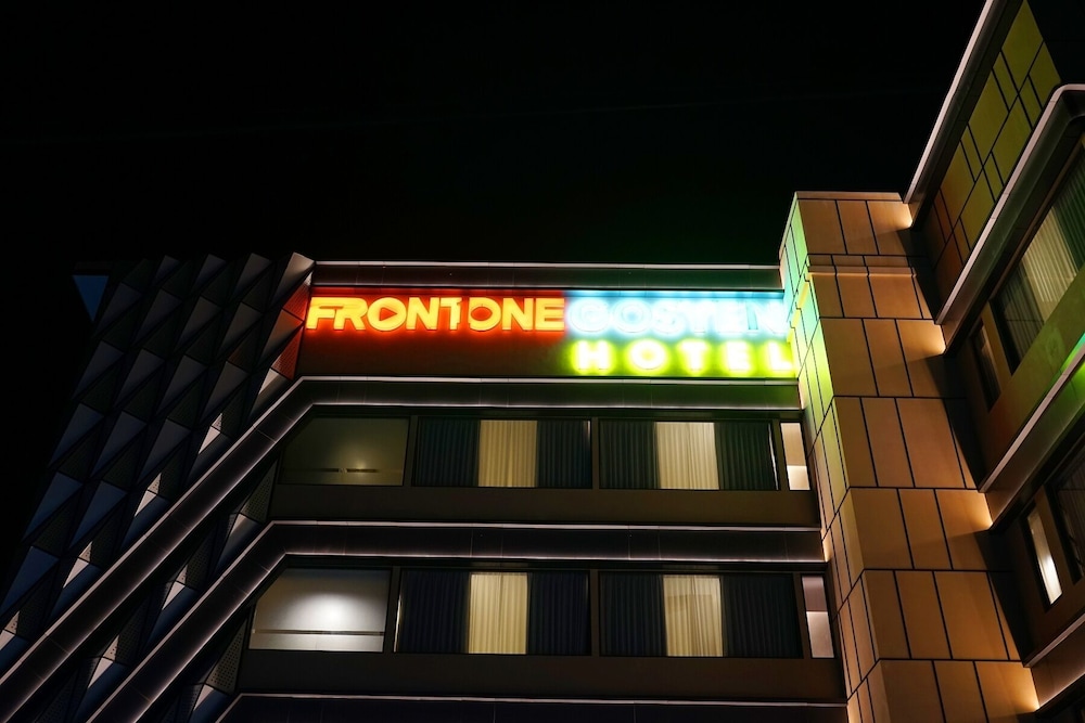 front one gosyen hotel salatiga