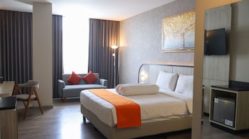front one gosyen hotel salatiga