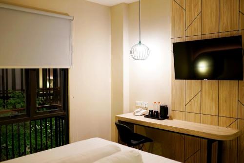 front one gosyen hotel salatiga