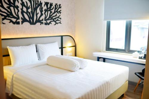 front one gosyen hotel salatiga
