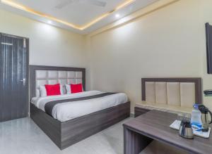 hotel mahadeva regency