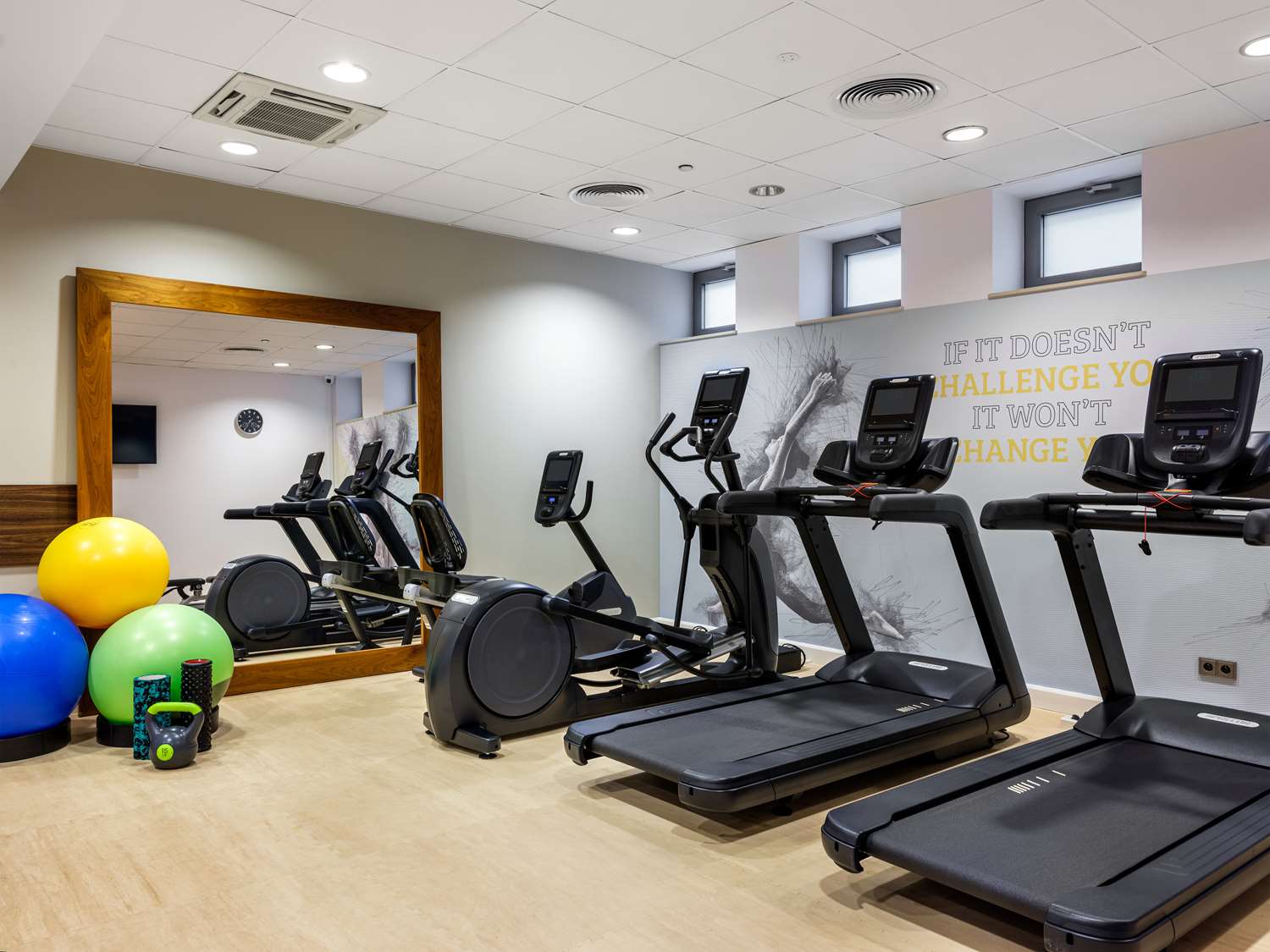 hilton garden inn krakow