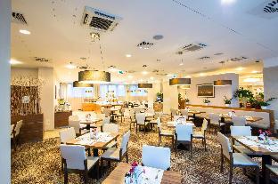 hilton garden inn krakow