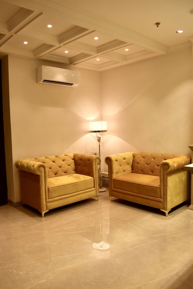 green garden cafe and hotel