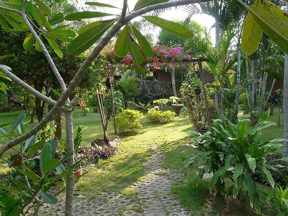bang saray village resort