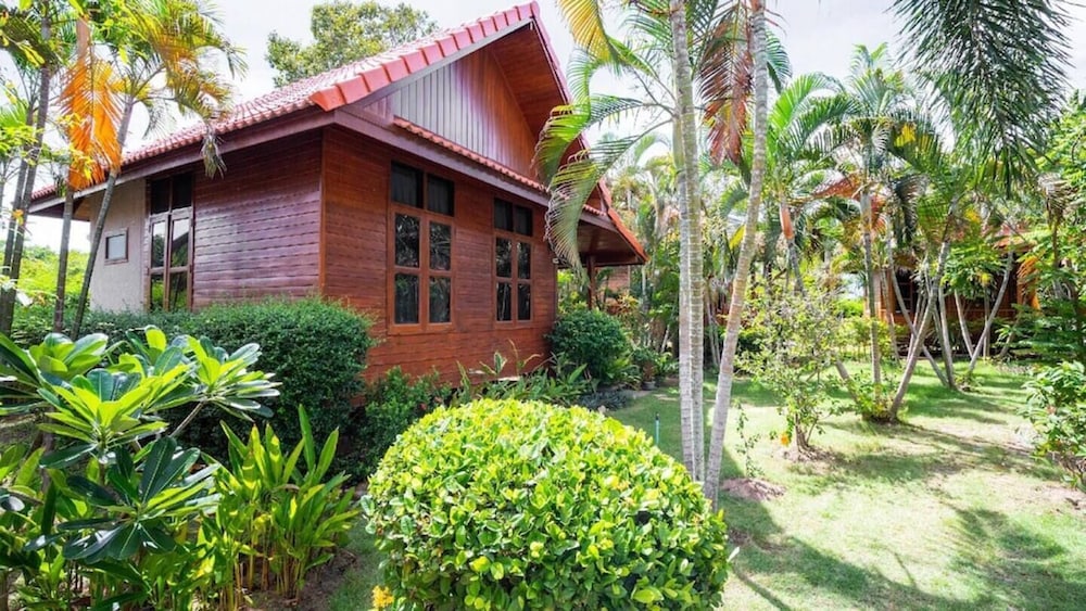 bang saray village resort