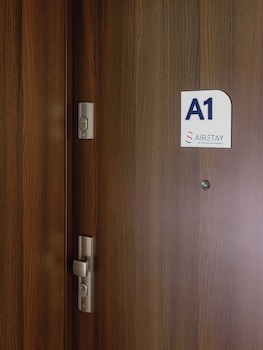 akali apartment airport by airstay