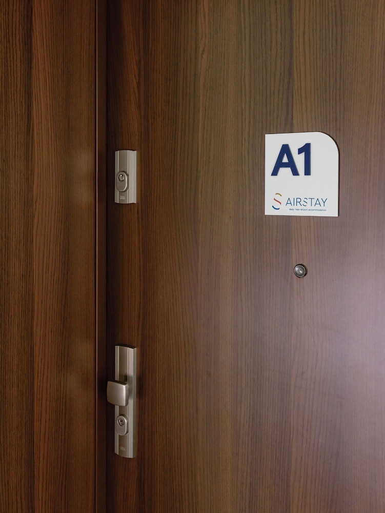 akali apartment airport by airstay