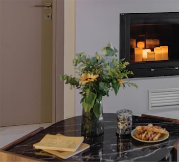 akali apartment airport by airstay