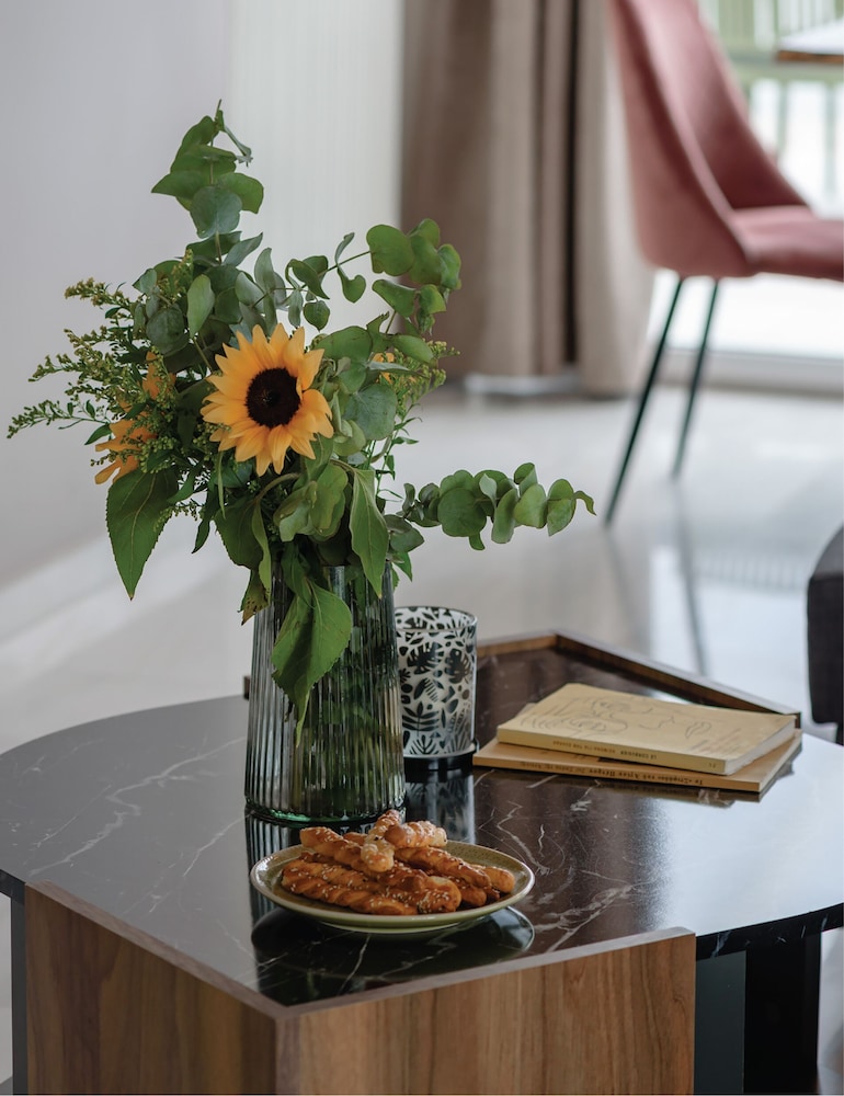 akali apartment airport by airstay