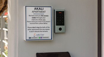 akali apartment airport by airstay