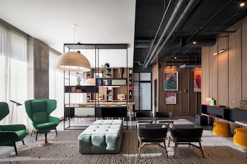 alt hotel calgary university district