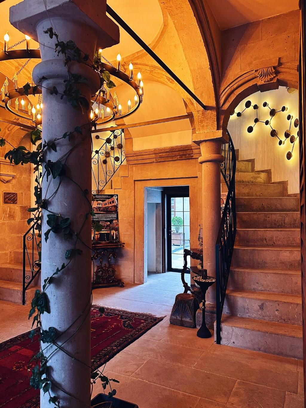 four mansions hotel