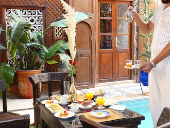 riad serenis