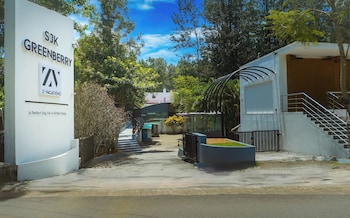 sjk green berry resort by z vacations